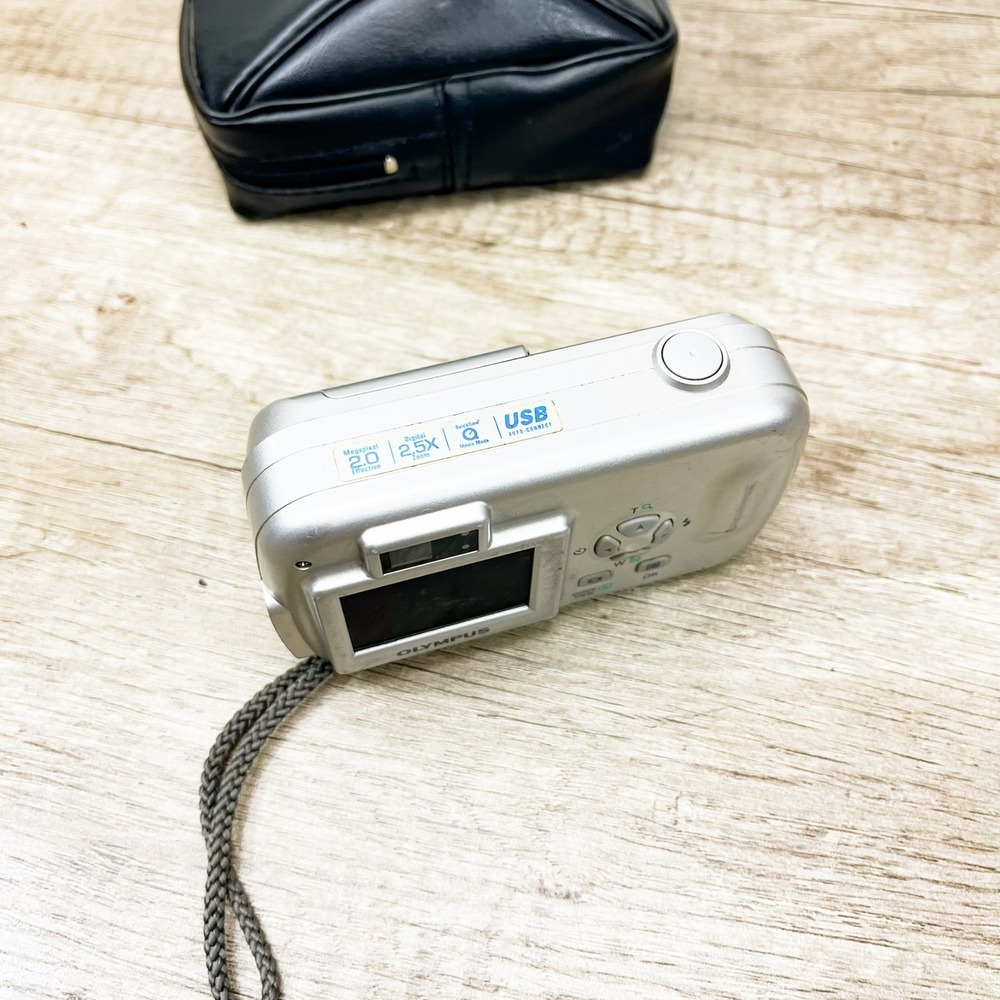 OLYMPUS CAMEDIA D-390 .2mp CCD SENSOR DIGITAL CAMERA .TESTED AND WORKING. - Picture 2 of 16